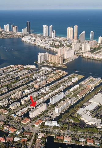 3545 NE 166th St 1004, North Miami Beach, FL 33160
