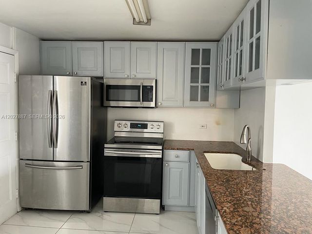 3545 NE 166th St 1004, North Miami Beach, FL 33160