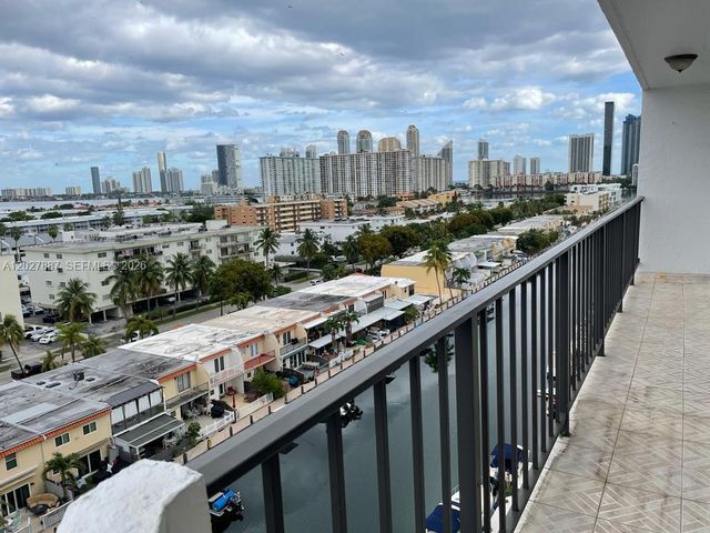 3545 NE 166th St 1004, North Miami Beach, FL 33160