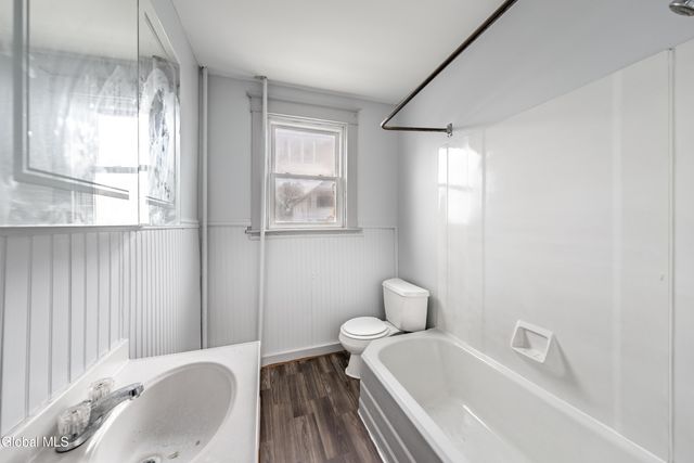 23 N Lake Avenue, Troy, NY 12180