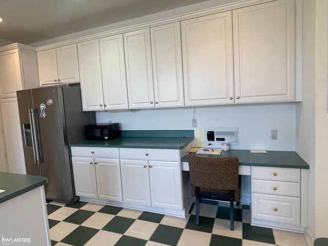 48470 Montelepre Drive, Shelby Twp, MI 48315