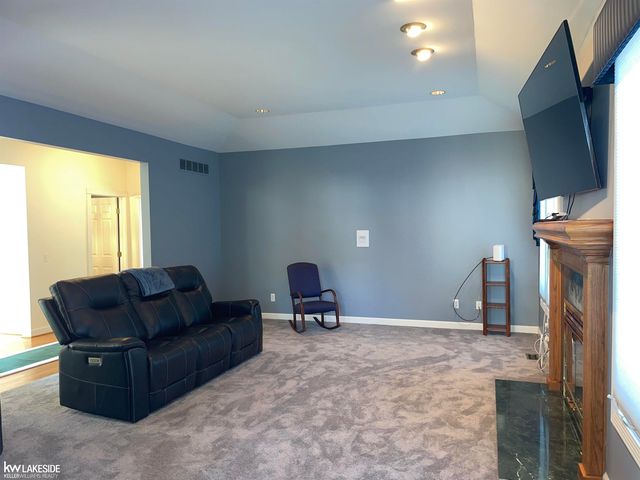 48470 Montelepre Drive, Shelby Twp, MI 48315