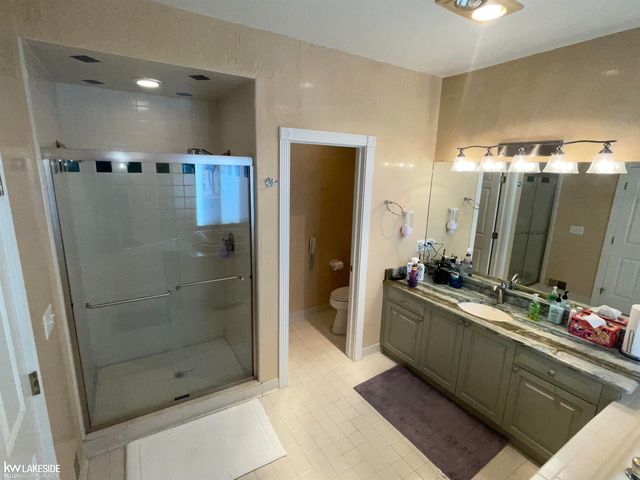 48470 Montelepre Drive, Shelby Twp, MI 48315