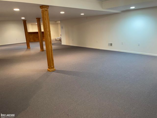 48470 Montelepre Drive, Shelby Twp, MI 48315