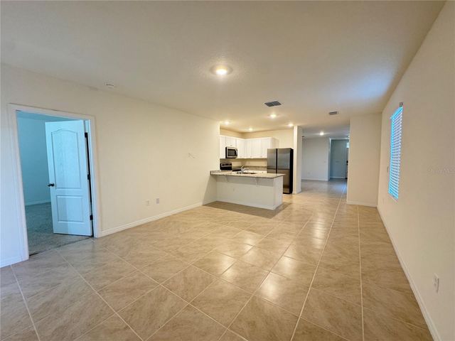 1180 CASCADES AVENUE, Davenport, FL 33837