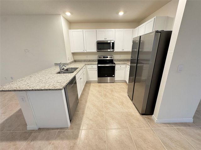 1180 CASCADES AVENUE, Davenport, FL 33837