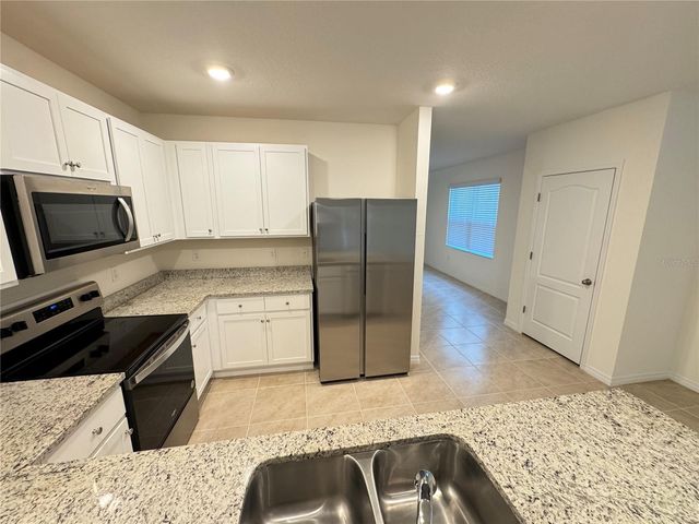 1180 CASCADES AVENUE, Davenport, FL 33837