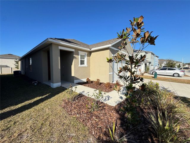 1180 CASCADES AVENUE, Davenport, FL 33837