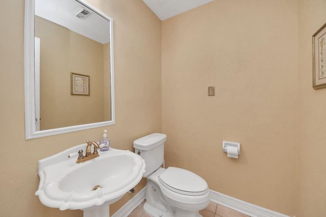 2015 Pecan Trail Drive, Richmond, TX 77406