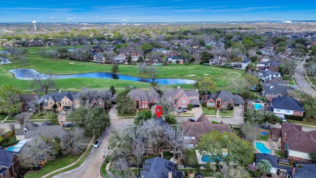 2015 Pecan Trail Drive, Richmond, TX 77406