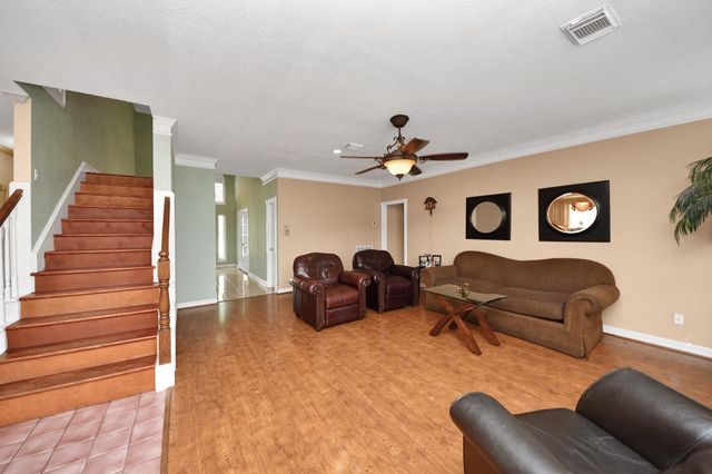 2015 Pecan Trail Drive, Richmond, TX 77406