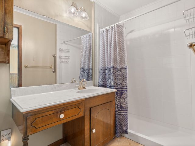 4450 Camp Baker Rd, Leesville, LA 71446