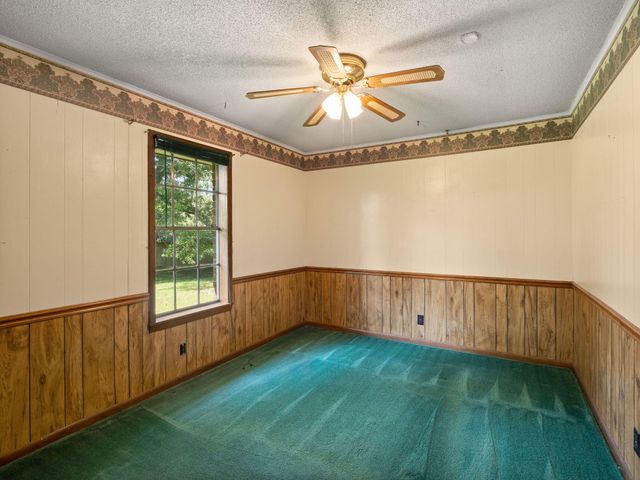 4450 Camp Baker Rd, Leesville, LA 71446