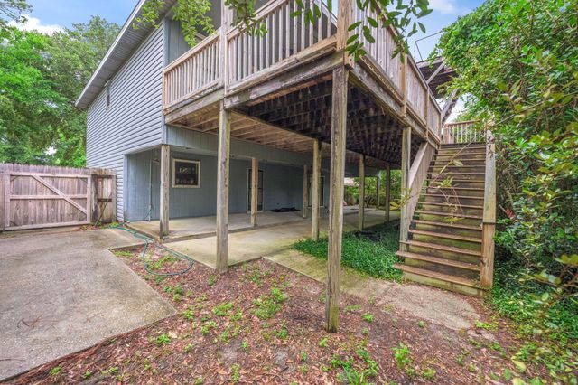 6913 Sea Shark Circle, Navarre, FL 32566