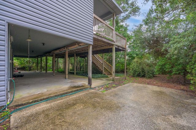 6913 Sea Shark Circle, Navarre, FL 32566