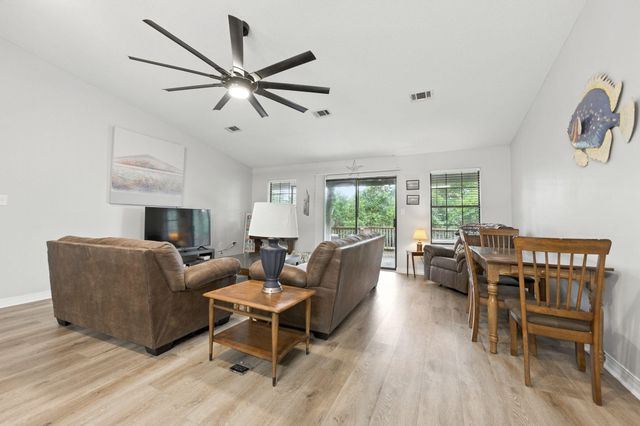 6913 Sea Shark Circle, Navarre, FL 32566