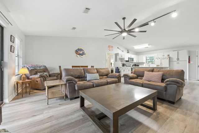 6913 Sea Shark Circle, Navarre, FL 32566