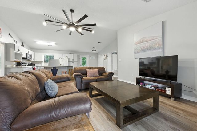 6913 Sea Shark Circle, Navarre, FL 32566