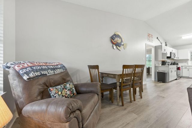 6913 Sea Shark Circle, Navarre, FL 32566