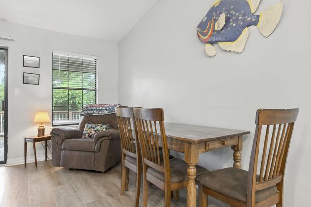 6913 Sea Shark Circle, Navarre, FL 32566