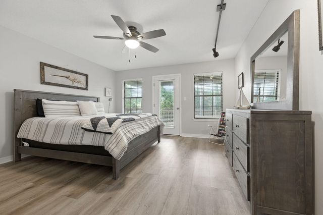 6913 Sea Shark Circle, Navarre, FL 32566