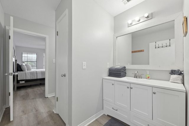 6913 Sea Shark Circle, Navarre, FL 32566