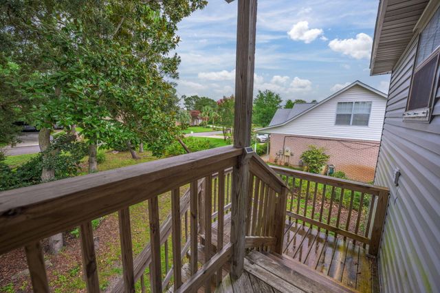 6913 Sea Shark Circle, Navarre, FL 32566