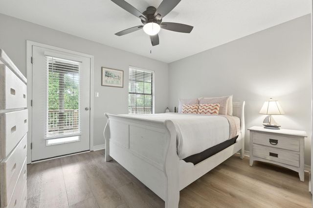 6913 Sea Shark Circle, Navarre, FL 32566