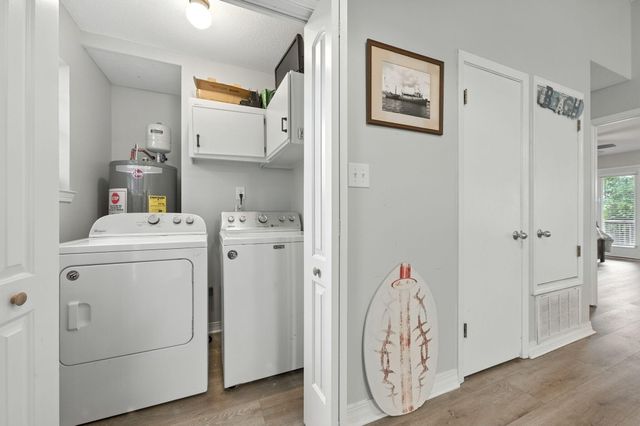 6913 Sea Shark Circle, Navarre, FL 32566