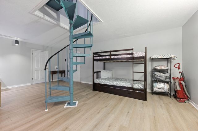 6913 Sea Shark Circle, Navarre, FL 32566