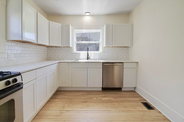 71 W Burnham Street W, Battle Creek, MI 49015