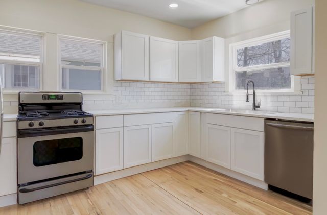 71 W Burnham Street W, Battle Creek, MI 49015