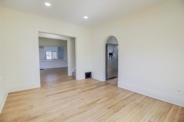 71 W Burnham Street W, Battle Creek, MI 49015