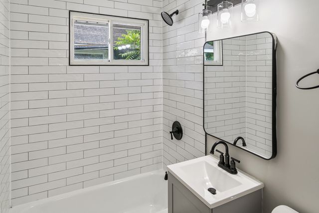 15332 Dante Avenue, Dolton, IL 60419