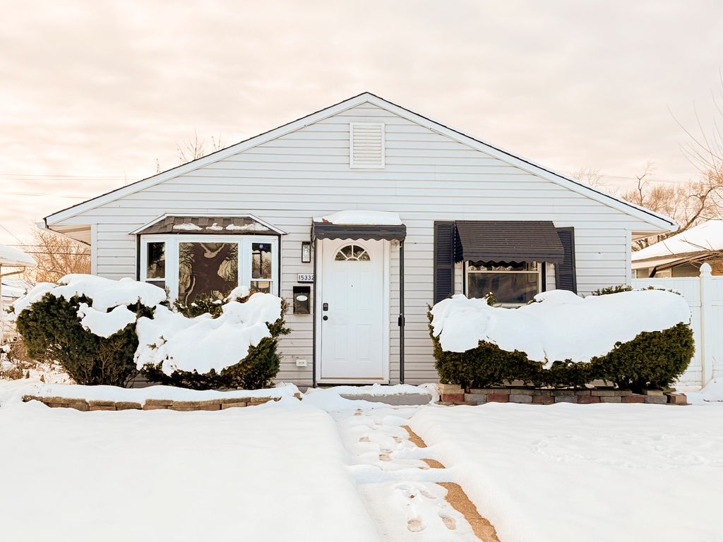 15332 Dante Avenue, Dolton, IL 60419