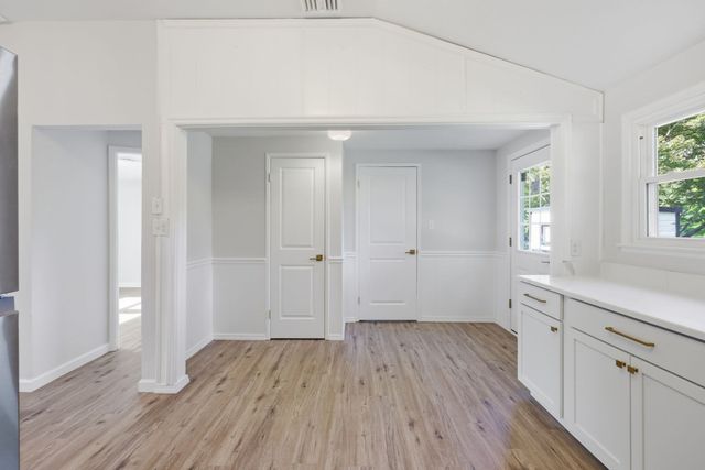 243 Shady Brook Ln, Springfield, MA 01118
