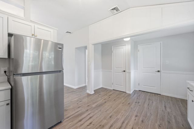 243 Shady Brook Ln, Springfield, MA 01118