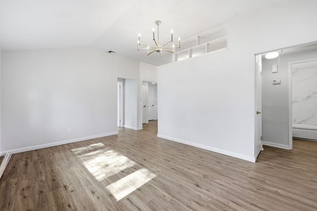 243 Shady Brook Ln, Springfield, MA 01118