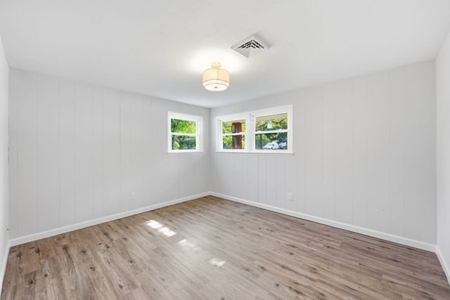 243 Shady Brook Ln, Springfield, MA 01118