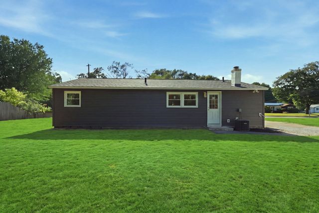 243 Shady Brook Ln, Springfield, MA 01118