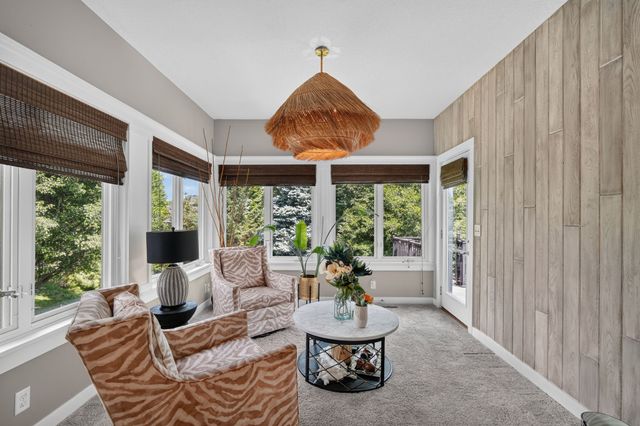 15115 Goodman Drive, Urbandale, IA 50323