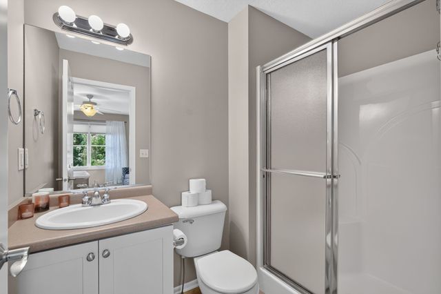 15115 Goodman Drive, Urbandale, IA 50323