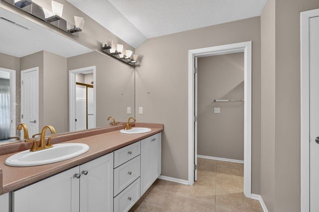 15115 Goodman Drive, Urbandale, IA 50323