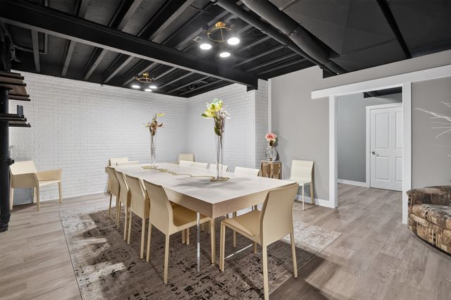 15115 Goodman Drive, Urbandale, IA 50323