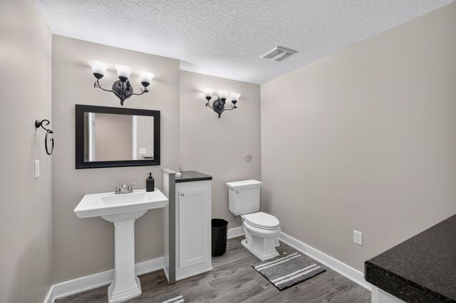 15115 Goodman Drive, Urbandale, IA 50323