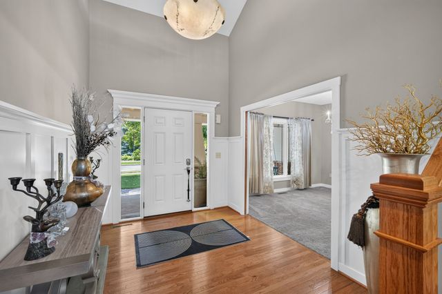 15115 Goodman Drive, Urbandale, IA 50323