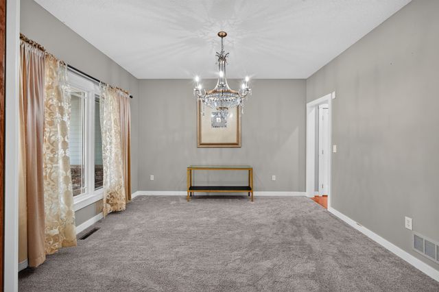 15115 Goodman Drive, Urbandale, IA 50323