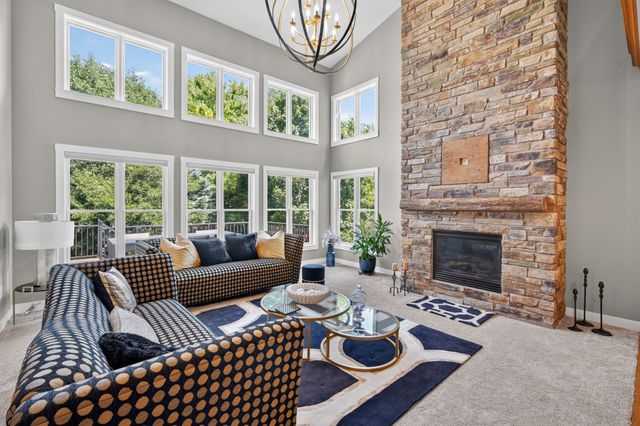 15115 Goodman Drive, Urbandale, IA 50323