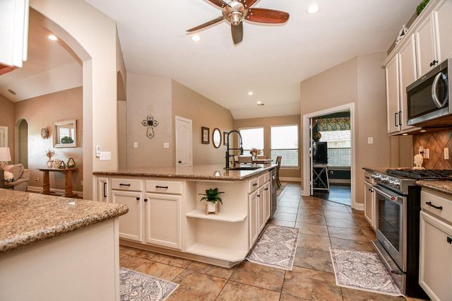 202 Bailey Brook Lane, Dickinson, TX 77539