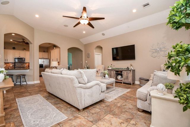202 Bailey Brook Lane, Dickinson, TX 77539